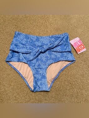 Kortni Jeane Tie Front Swim Bottoms NWT Size Medium